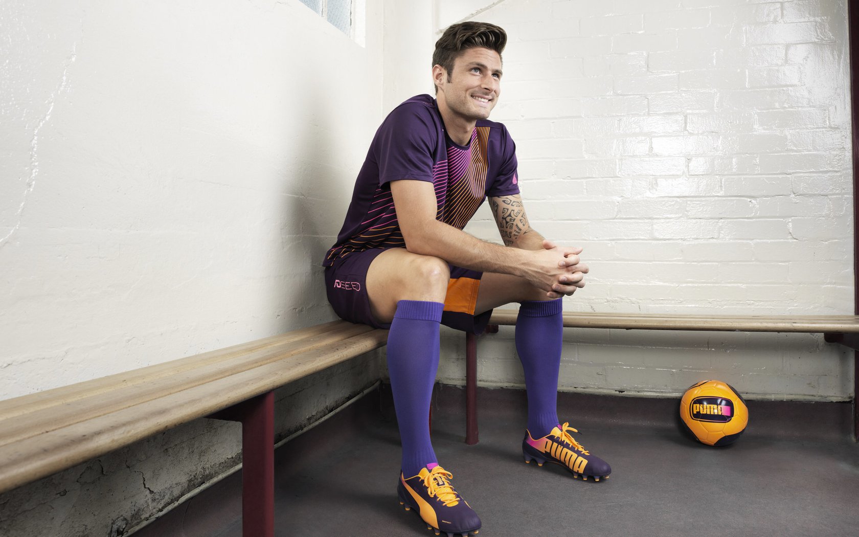 欧冠淘汰赛之夜，凯塞多演绎中场教科书，一次防守、一次调度、一次传承